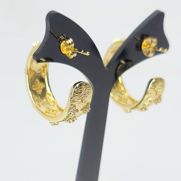 NWT Pave CZ Diamonds Hoop Huggie Earrings NEW - Picture 9 of 10